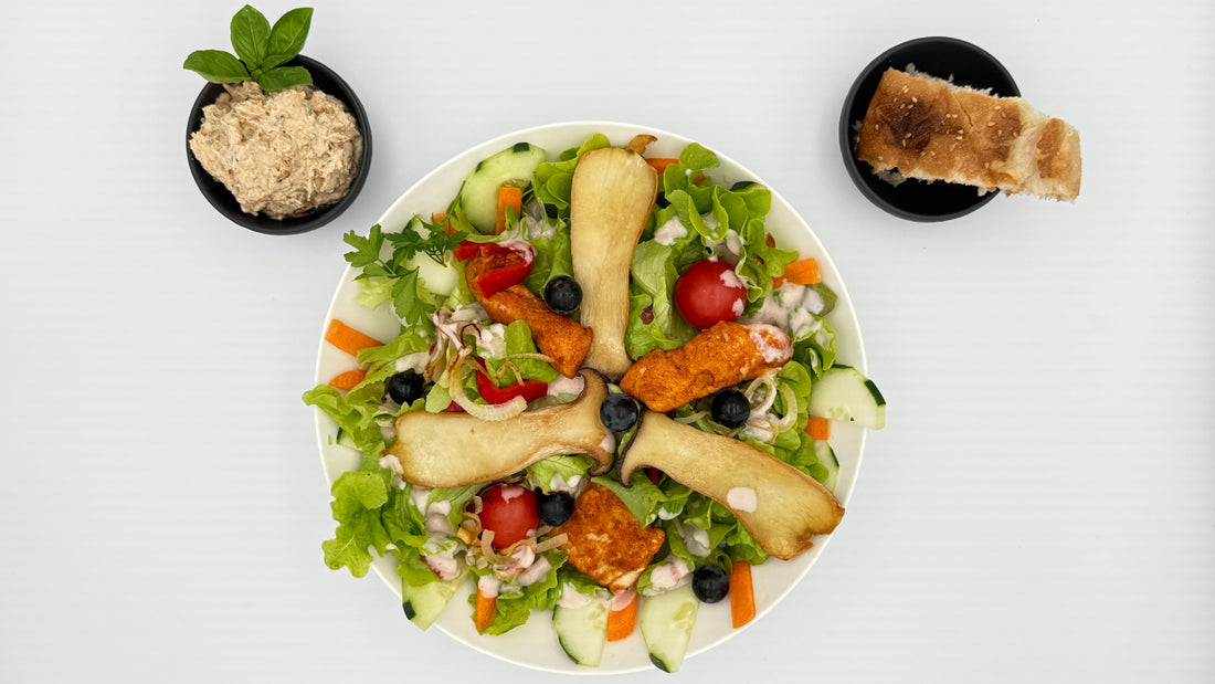 Blaubeeren-Essig-Crema, Blaubeere, Thymian, fruchtig, besonders, Salat, gebratenes Hühnchen, Kräuter-Saibling, Gurke, Patatas-Bravas-Frischkäse-Dip, Tomate, Zwiebel, Joghurt geröstetes Brot, Senf