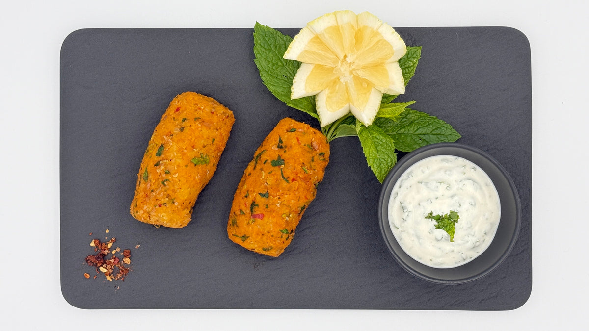 Mezze, Finger-Food, vegetarisch, Extra-Natives-Olivenöl, rote Linsen, Bulgur, Paprika-Mark scharf, Zwiebel, Rotwein-Salz, Granatapfel-Melasse, Joghurt-Minz-Dip, Knoblauch, Chili-Allrounder, orientalisch, schmeckt der ganzen Familie 